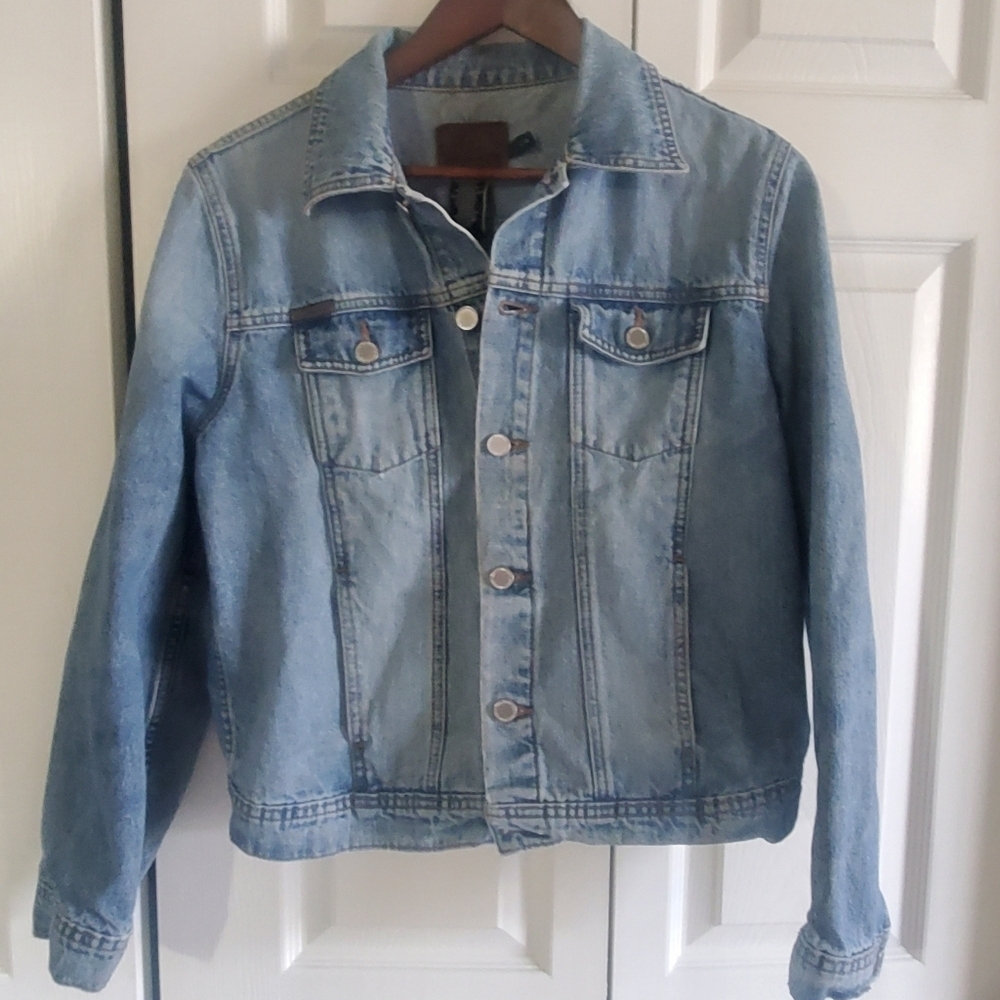 CALVIN KLEIN JEANS. DENIM JACKET. LIGHTWASH VINTAGE LARGE. DISTRESSED